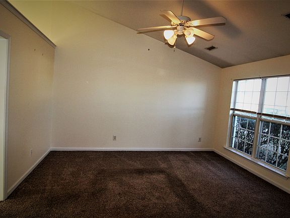 3rd image of 730 Dellwood Dr