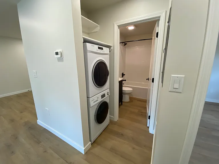 423 Pine St — Photo 6