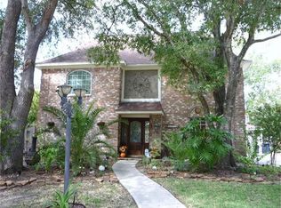 4311 Parkmead Dr, Seabrook, TX 77586
