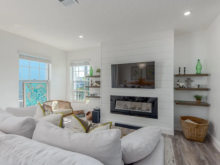 1221 Ocean Dunes Cir — Photo 8