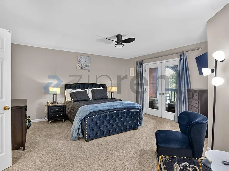 307 Hollyfax Cir — Photo 20