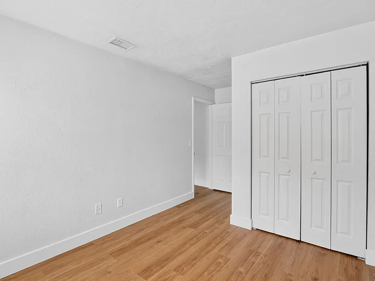 Southern Villas — Photo 12