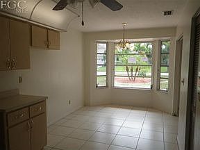 3rd image of 4824 SW 23rd Ave