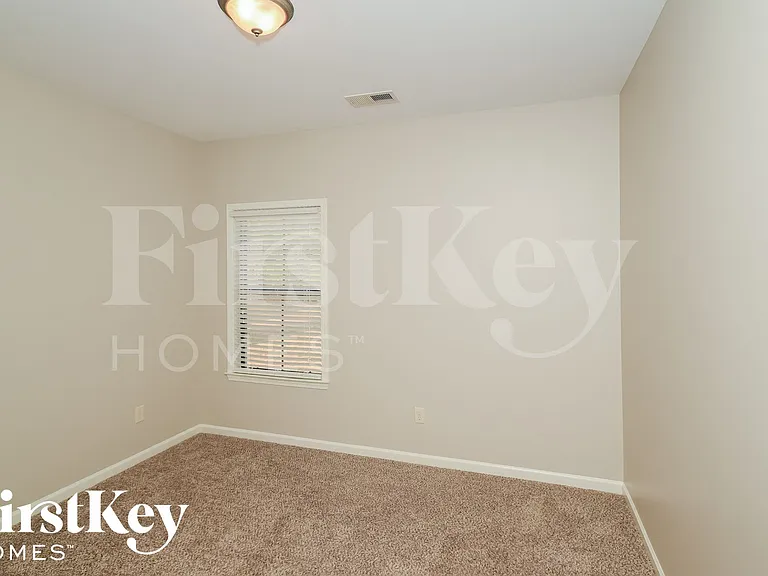 7701 Timber Leaf Ln — Photo 9