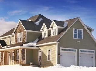 9 Hoosac Rd, Kensington, NH 03833