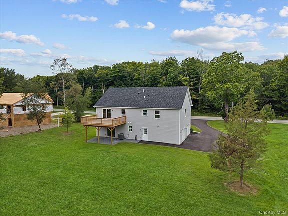 3rd image of 109 Robinson Lane