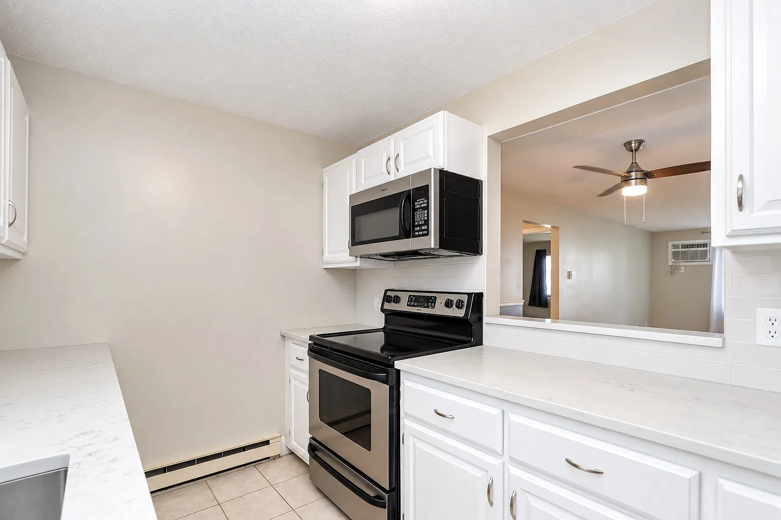 2 bed, 1000 sqft, $1,600 — Photo 4