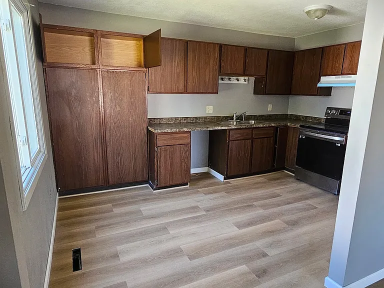 83rd Cir N — Photo 5