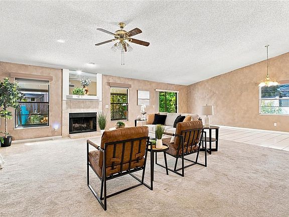 3rd image of 6803 LONGPOINTE WAY