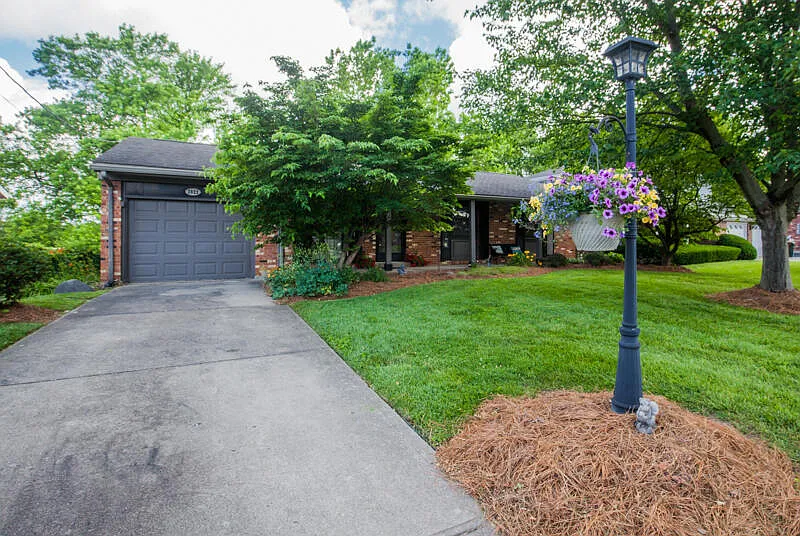 3822 Hope Ln photo 1