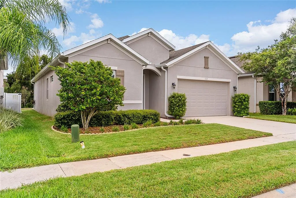4 bed, 3.0 bath, 2097 sqft, $2,850 — Photo 3