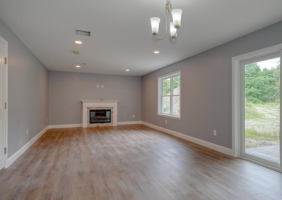 458 Main St Groton, MA Zillow Apartments for Rent in Groton