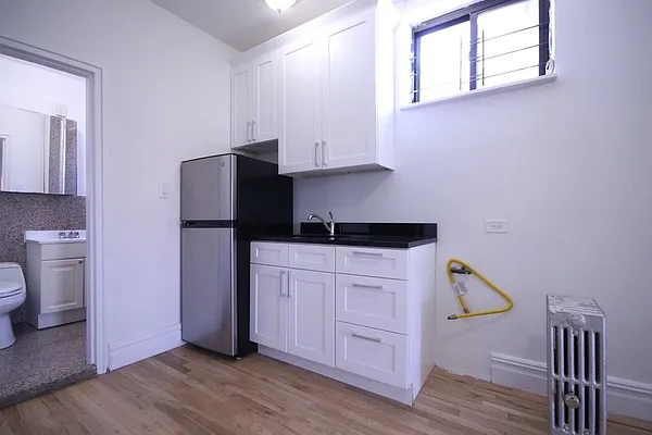 Rented by Dynamik Realty | media 9