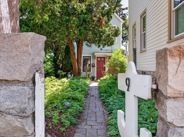 9 Cliff Street, Stonington, CT 06378