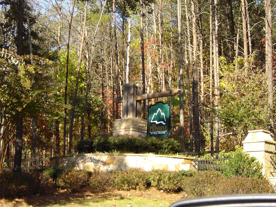 1st image of 230 Mosswood Ln W