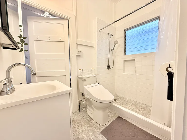 225 Auwaiolimu St — Photo 13