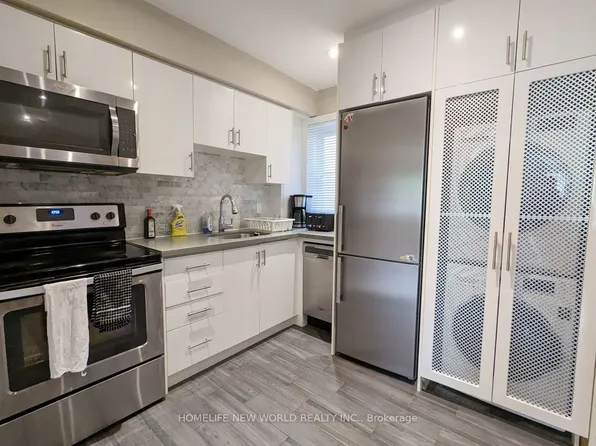 68 Garnet Ave, Toronto, ON M6G 1V7