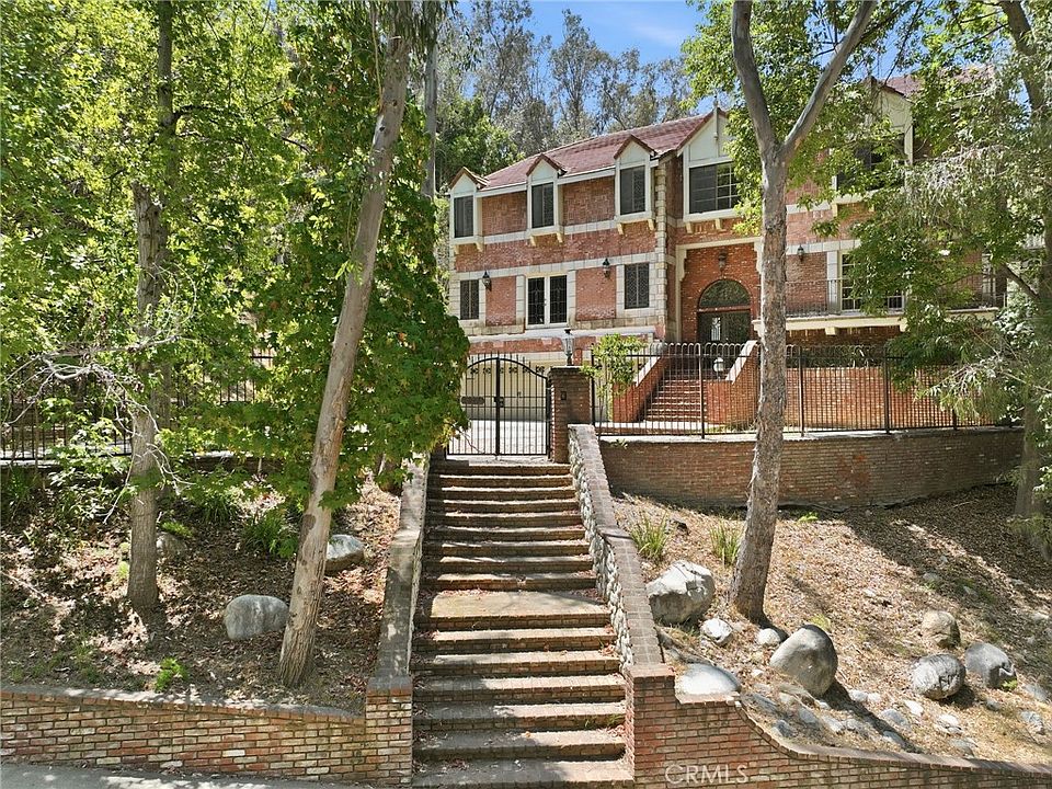 1st image of 3243 Iredell Ln