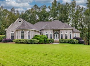 208 Pauline Pl, Stockbridge, GA 30281