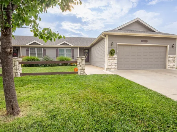 1820 Glendale Rd, Salina, KS 67401