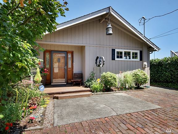 4th image of 10301 Interlaaken Dr SW