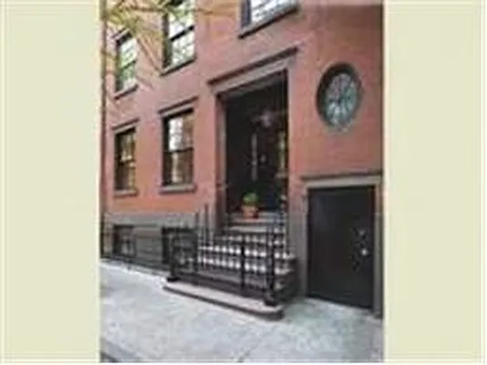 Rented by Douglas Elliman | media 7