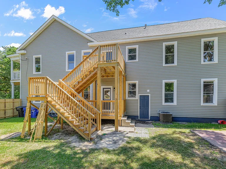 1611 McDaniel St #A — Photo 48