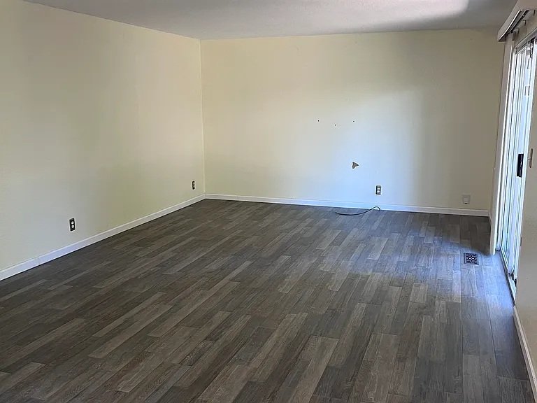 357 Willow Ave #1 — Photo 6