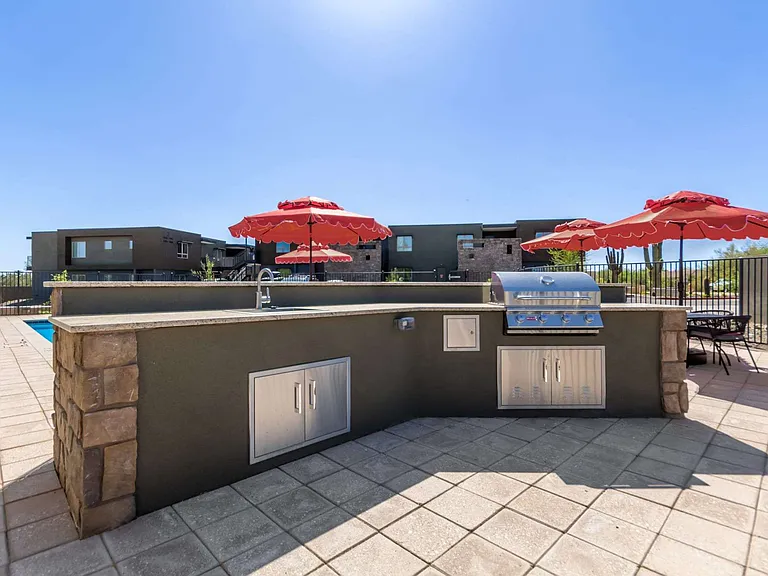 Pinnacle Vista Condominiums — Photo 17