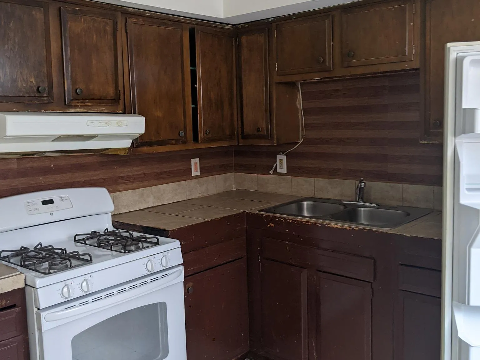 8405 Trumbull Ave SE — Photo 4