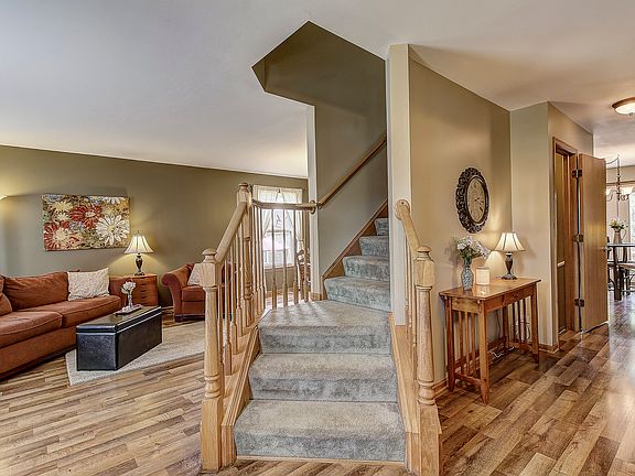 4th image of 1867 W River Oaks Dr