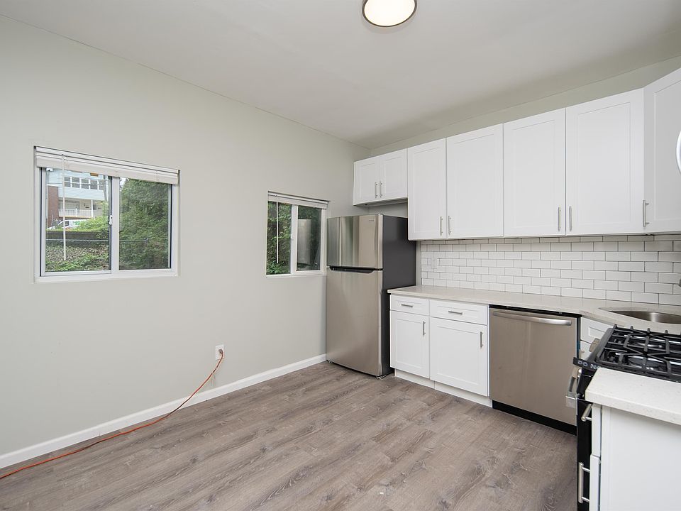 1st image of 2326 15th St Floor 1