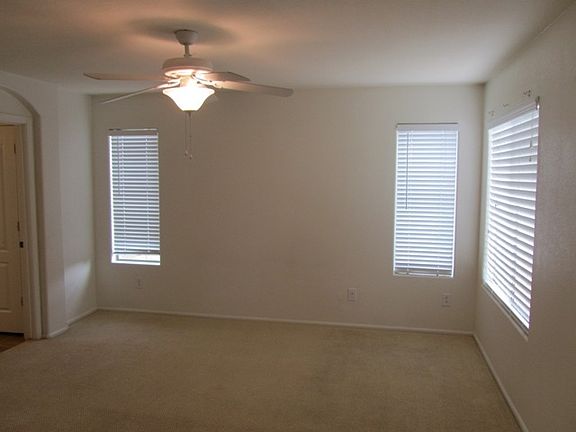 5th image of 960 E Palomino Way