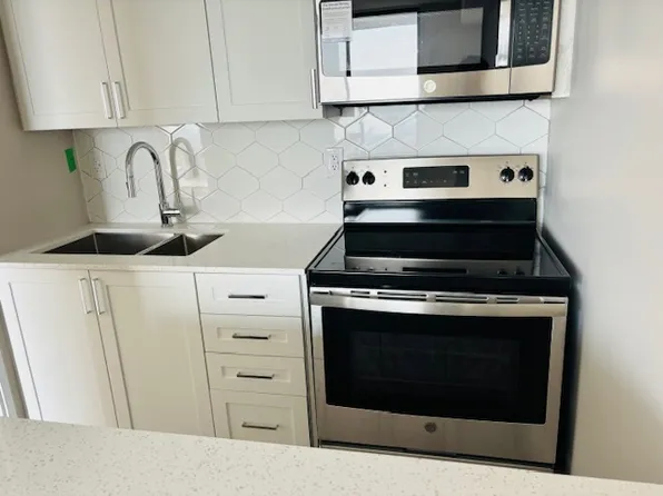 500 Duplex Ave, Toronto, ON