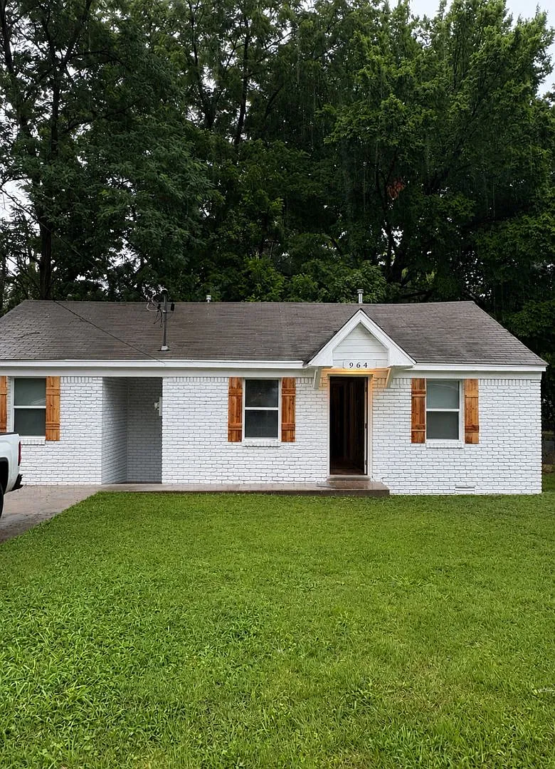 Welcome to 964 Brower Street! — Photo 1