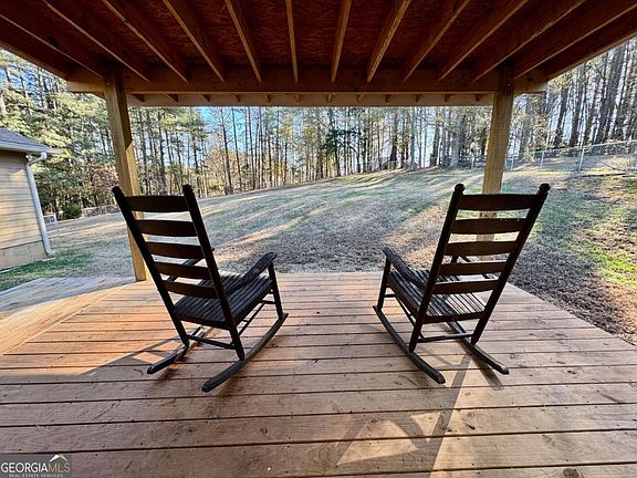 3rd image of 30 Shallowford Rd NE