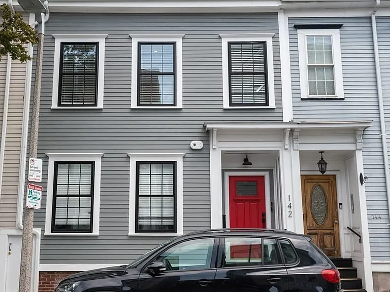 142 W 8th St #1 — Photo 12