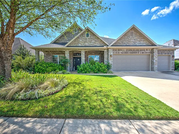 3791 E Spanish Bay Pl, Fayetteville, AR 72701