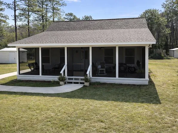 54 Hathcock Rd, Apalachicola, FL 32320