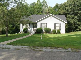 87 Eastgate Dr, Lexington, TN 38351