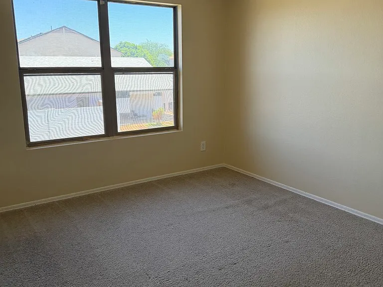 12852 N B St — Photo 17