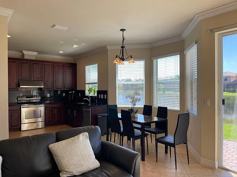 10298 Barberry Ln — Photo 20