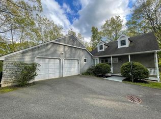 106 Laurel Ln, Port Jefferson, NY 11777