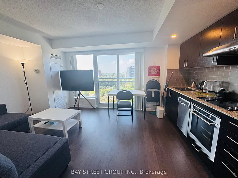 255 Village Green Sq #1108 — Photo 4