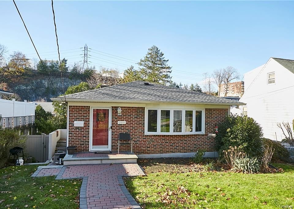 1st image of 287 Helena Ave