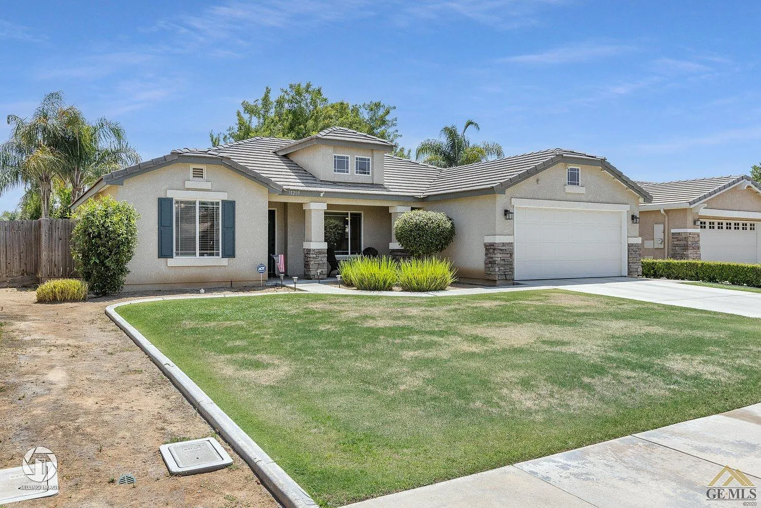 Mayacamas Dr, Bakersfield — Photo 1