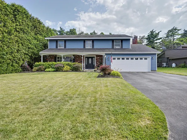 11 Trafalgar Dr, Plattsburgh, NY 12901