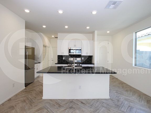 4th image of 13133 N 146th Ln