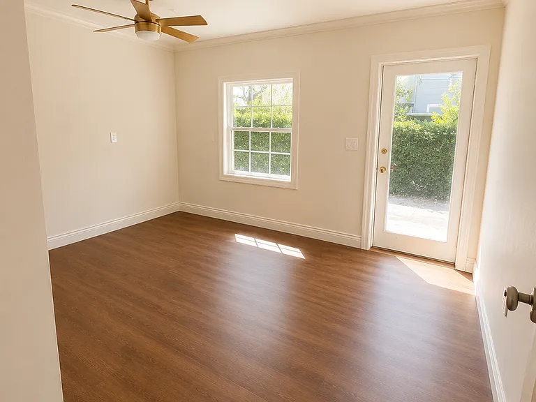 1325 N Lake Otis Dr — Photo 9