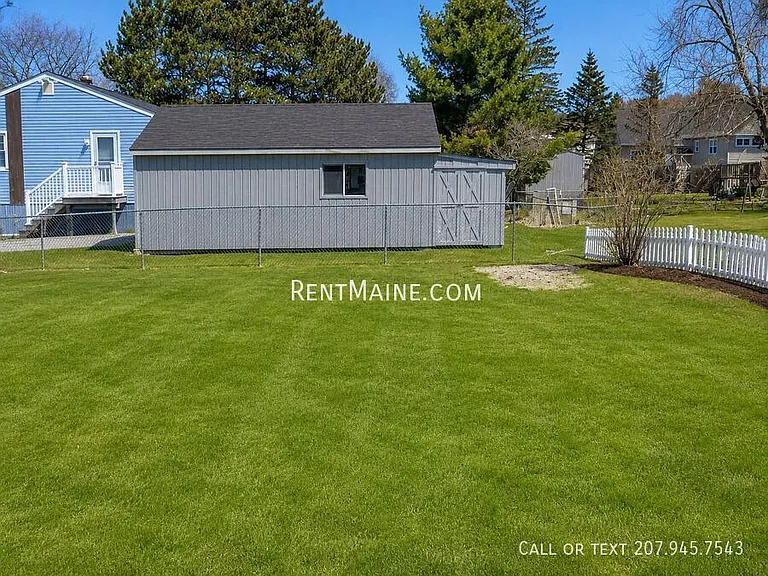 205 Silk St — Photo 24